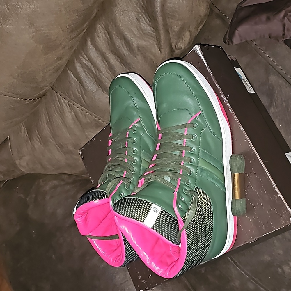 Authentic Gucci sneakers